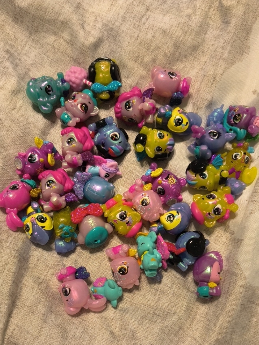 Colorful Assorted Kids Toy Figures - Pink, Yellow, Blue, Purple Hatchimals Colle
